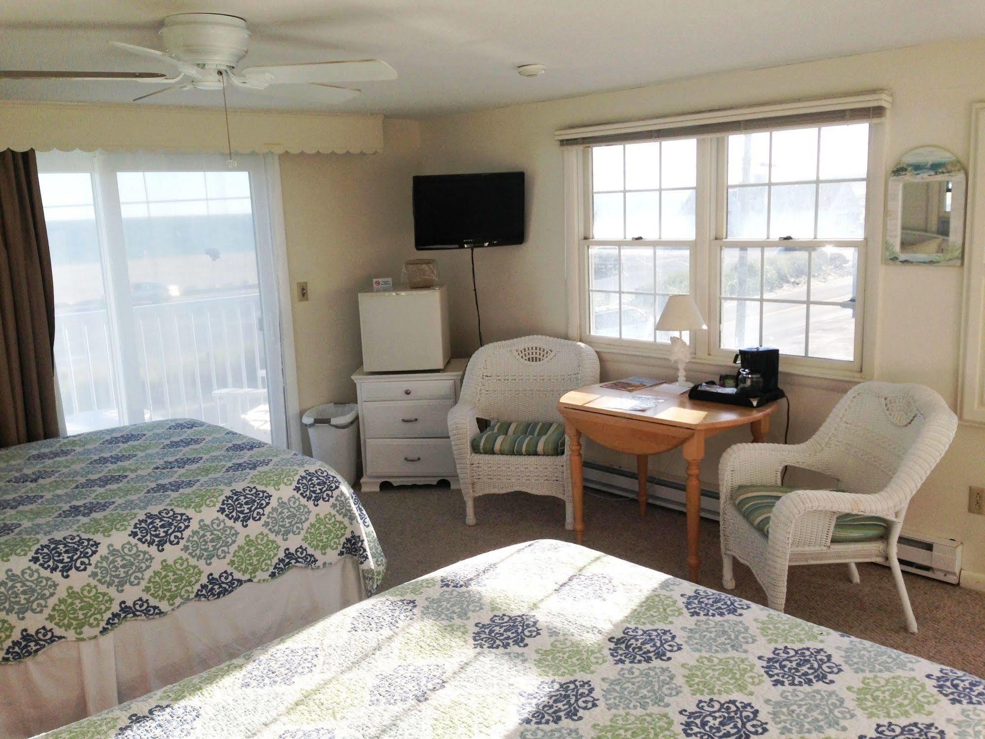 Hotel The Ocean View West Hyannisport Esterno foto
